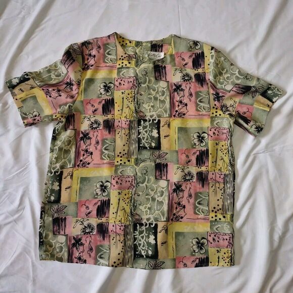 5/$25 EUC Sz Med Blouse Short Sleeve Color Block Floral Pink Green Yellow - Picture 1 of 7